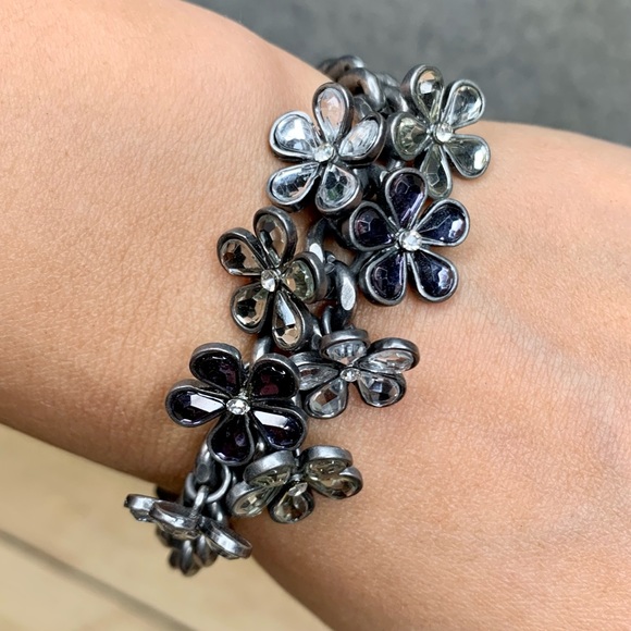 Abercrombie & Fitch Flower Rhinestones Silver Bracelet - Picture 1 of 3